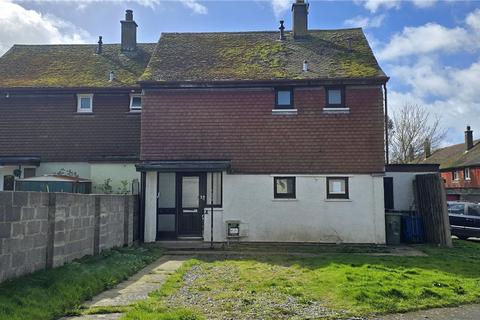 2 bed property, in Dinam Road, £110,000