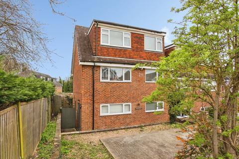 4 bed property, in Goldsmid Road, £550,000