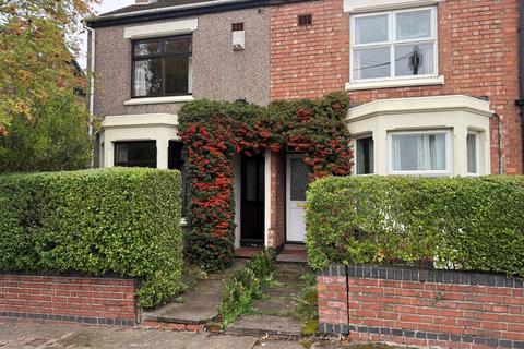 2 bed property, in St. Nicholas Street, £110,000
