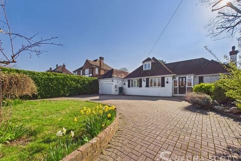 4 bed property, in Banstead Road, £925,000