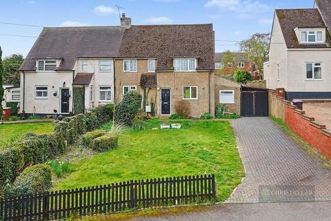 3 bed property, in Sadlier Road, £525,000