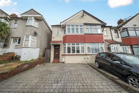 3 bed property, in Yorkland Avenue, £500,000