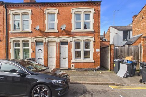 2 bed property, in Ridley Street, £175,000