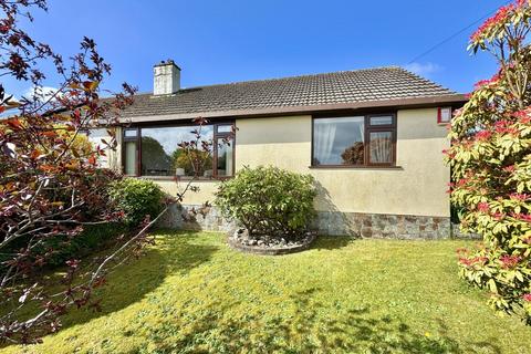 2 bed property, in Kerley Grove, £360,000