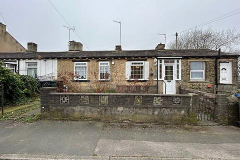 2 bed property, in Hardy Street, £117,000