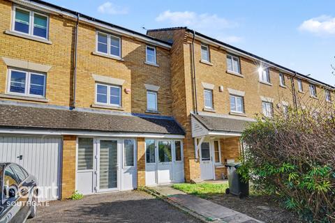 5 bed property, in Westminster Drive, £650,000