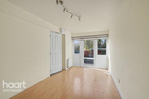 5 bed property, in Westminster Drive, £650,000
