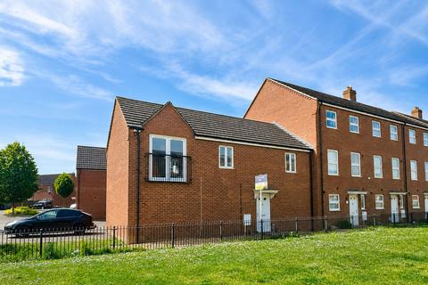 2 bed property, in Buckenham Walk Kingsway, £170,000
