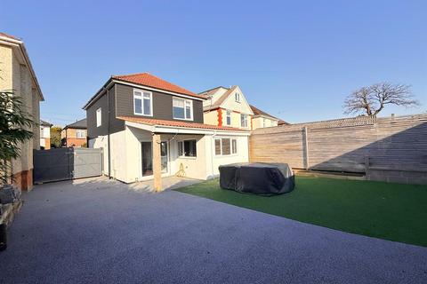 3 bed property, in Draycott Road, £434,950