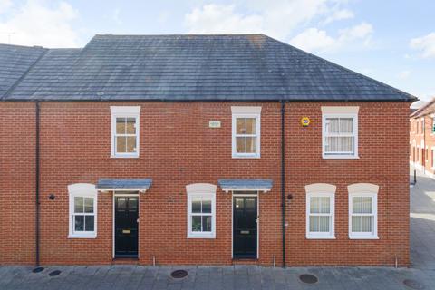 2 bed property, in Orient Place, £290,000