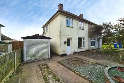 2 bed property, in Oregon Way, £125,000