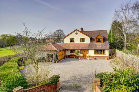 6 bed property, in Shoulton, £980,000