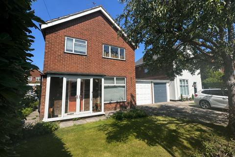 3 bed property, in Arlington Crescent, £499,500