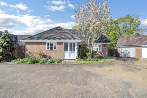 3 bed property, in Grange Mill, £420,000