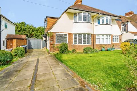 3 bed property, in Christian Fields, £700,000