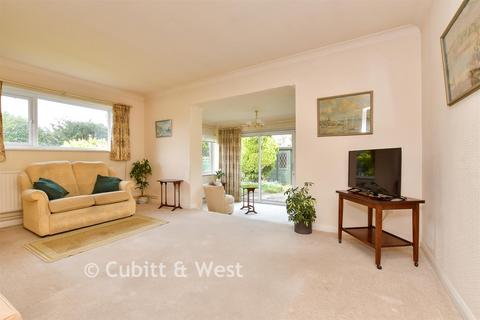 2 bed property, in Downs Court Road, £450,000