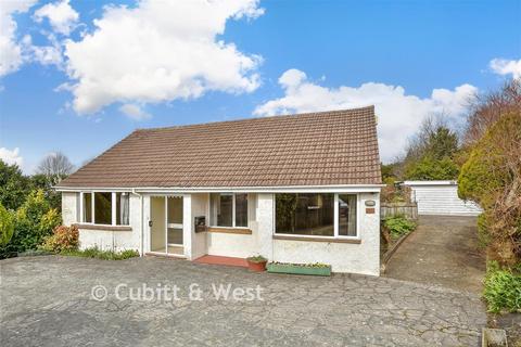 2 bed property, in Downs Court Road, £530,000