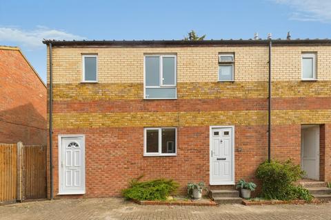 4 bed property, in Wisley Avenue, £360,000