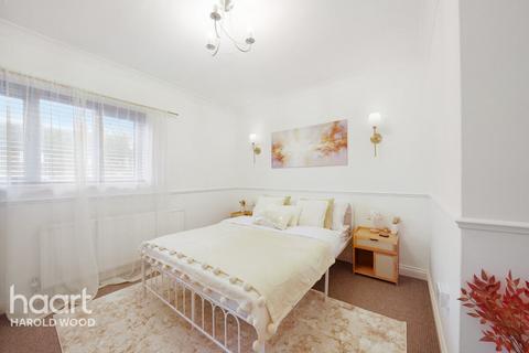 3 bed property, in Longtown Road, £425,000