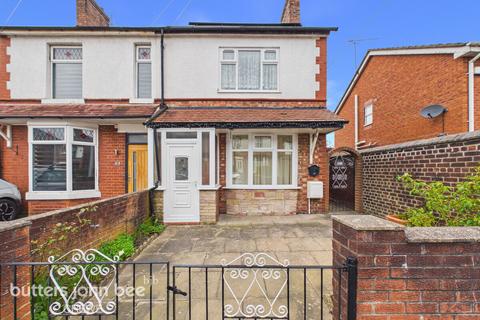 2 bed property, in Atholl Avenue, £126,000