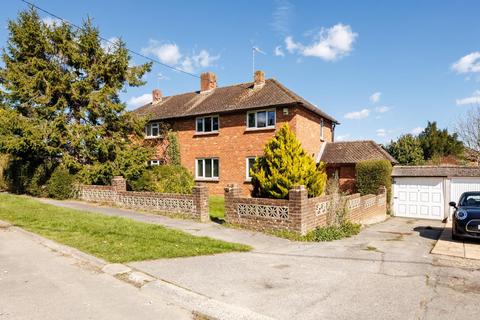 3 bed property, in Teasley Mead, £425,000