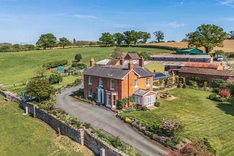 5 bed property, in Hook-a-Gate, £1,850,000