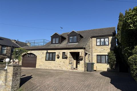 4 bed property, in 31 Camm Lane, £475,000