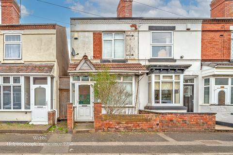 2 bed property, in Essex Street, £120,000