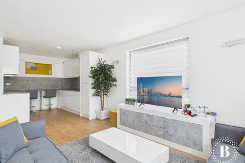 1 bed property, in West One Peak, £115,000