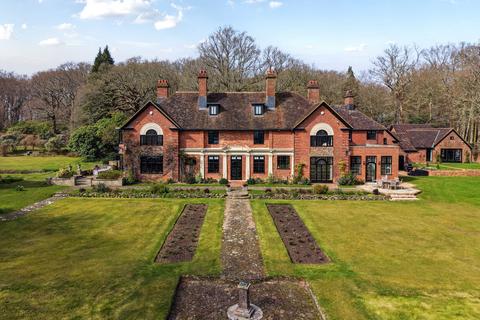 8 bed property, in Brightling Road, £5,000,000