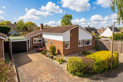 3 bed property, in Four Acres, £675,000