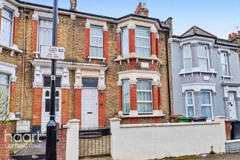 3 bed property, in Scarborough Road, £700,000