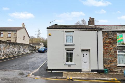 2 bed property, in Aberdare CF44, £124,995