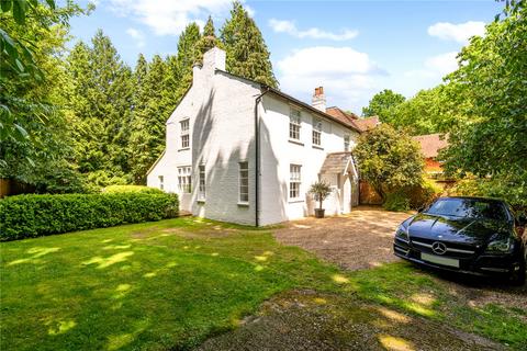 3 bed property, in London Road, £975,000