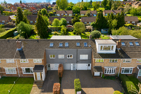 3 bed property, in Garrard Way, £600,000