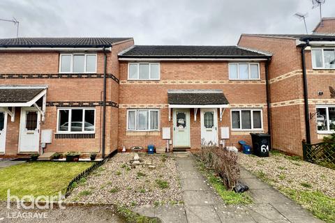 2 bed property, in Villiers Close, £260,000