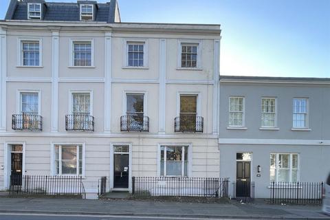 5 bed property, in London Road Cheltenham, £800,000