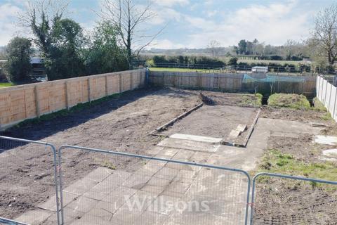 Land, in Masonic Lane, £69,950