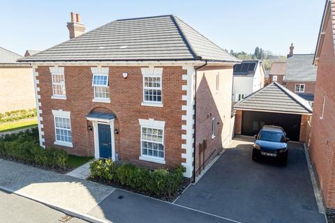 4 bed property, in Hardy Road, £675,000