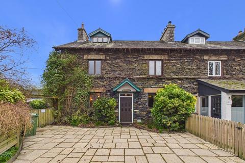 3 bed property, in 3 Green Garth, £450,000