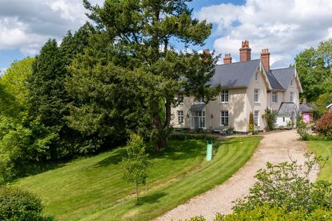 7 bed property, in Bolham, £1,295,000