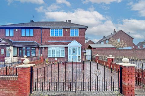 3 bed property, in Coronation Road, £250,000