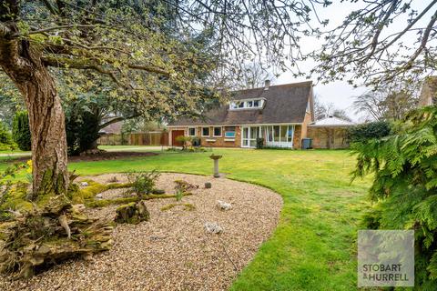 3 bed property, in Charles Close, £700,000
