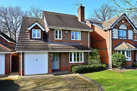 4 bed property, in Maynards Wood, £575,000