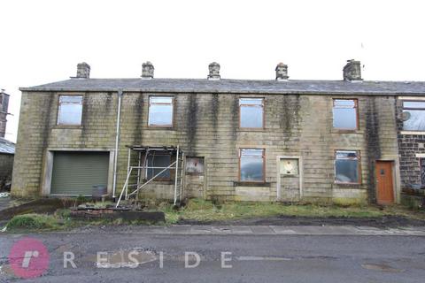 4 bed property, in Red Lumb, £400,000