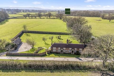 5 bed property, in Henfield, £1,150,000