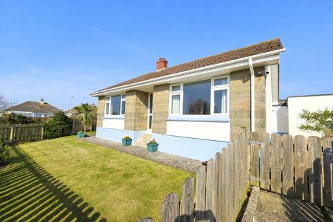 2 bed property, in Berries Mount, £350,000