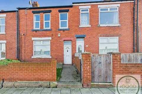 2 bed property, in 40A. Blind Lane, £20,000