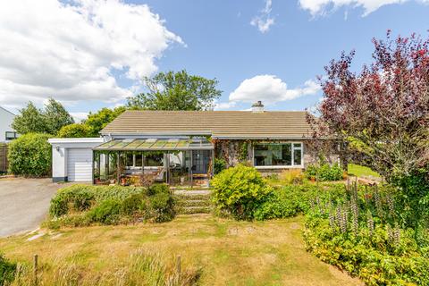 3 bed property, in Kiln Lane, £600,000
