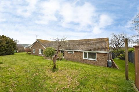 7 bed property, in Crimond Avenue, £500,000